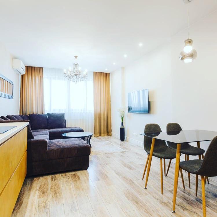Vip 2 Rooms 75M2 Center Of Obolon Near River Side Kiev Eksteriør billede